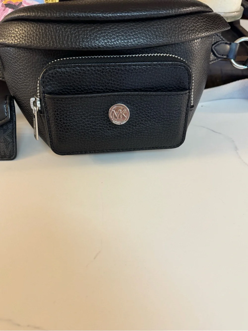 🖤 MICHEAL KORS BLACK LEATHER MAISIE 2 AND 1 SLING PACK BELT BAG!🖤🖤